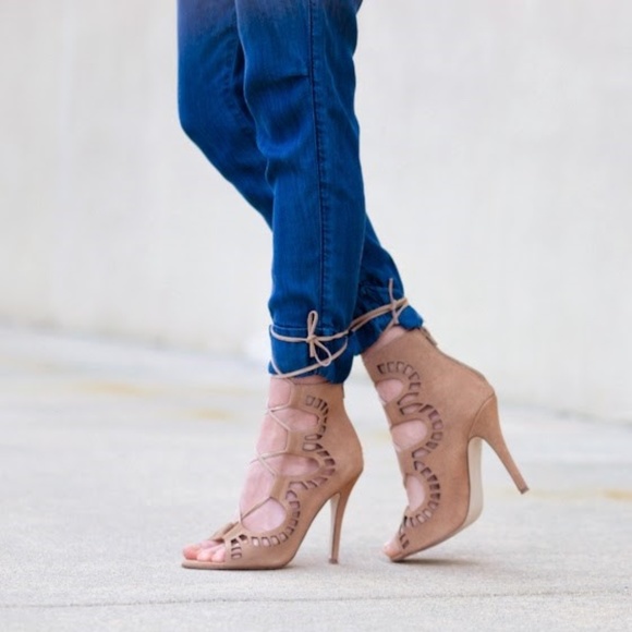 JEANS - Picture 1 of 1